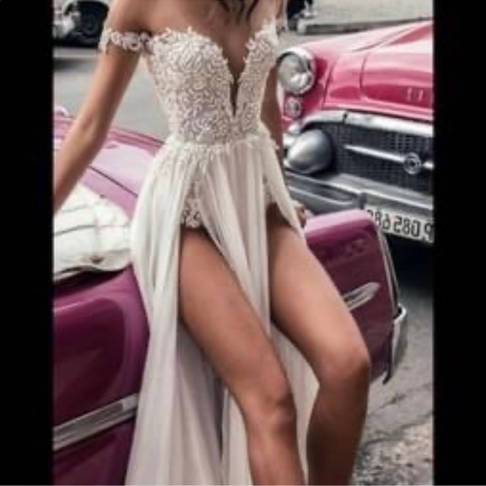 New Wedding Dress size 10